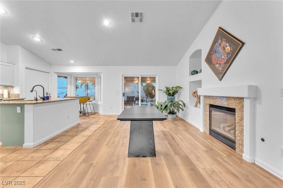 7857 Cliffs Edge Circle
