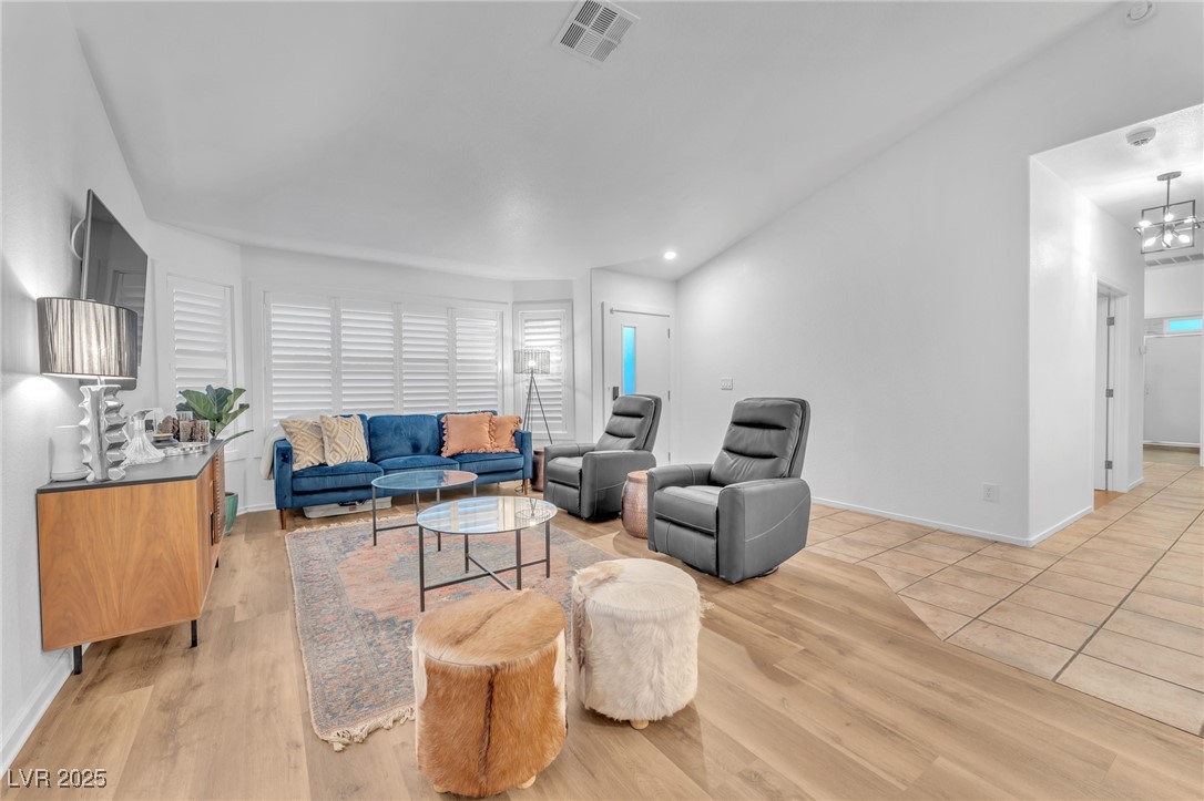 7857 Cliffs Edge Circle