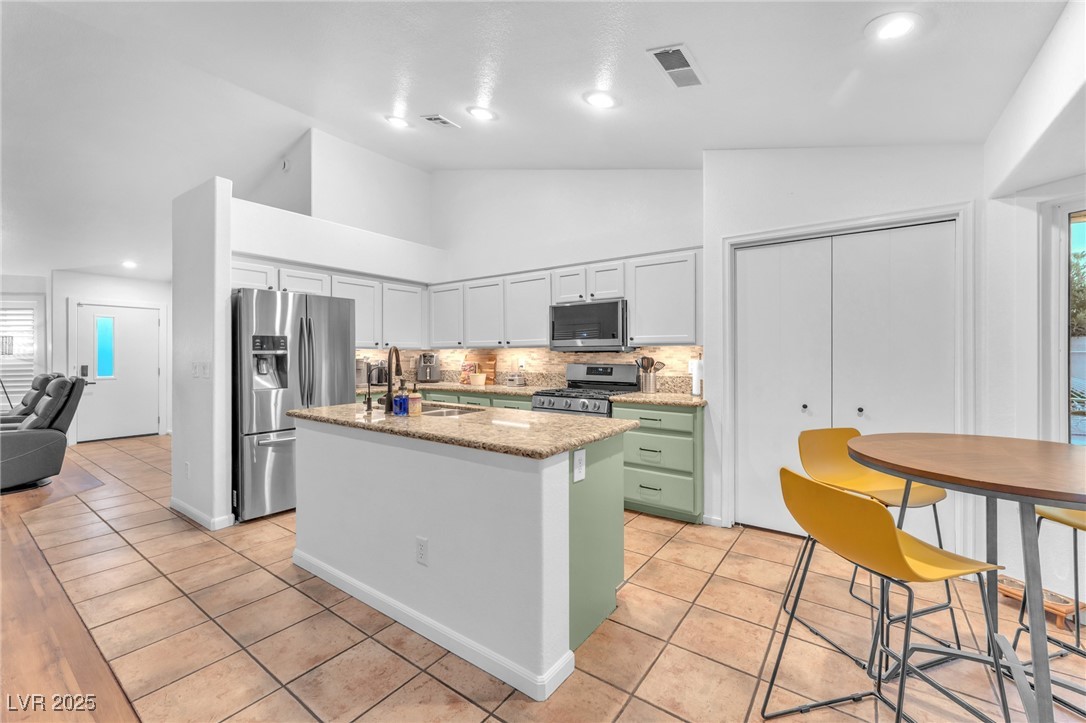 7857 Cliffs Edge Circle