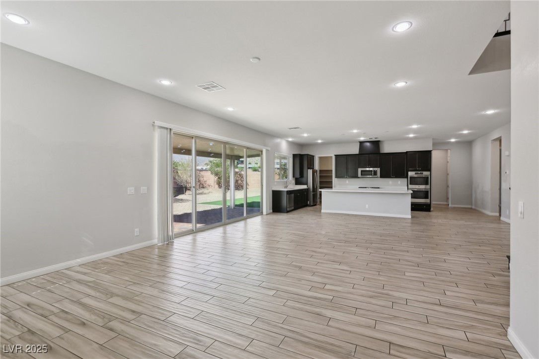 4001 Turquoise Falls Street