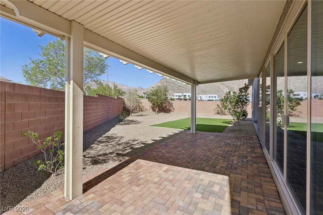 4001 Turquoise Falls Street