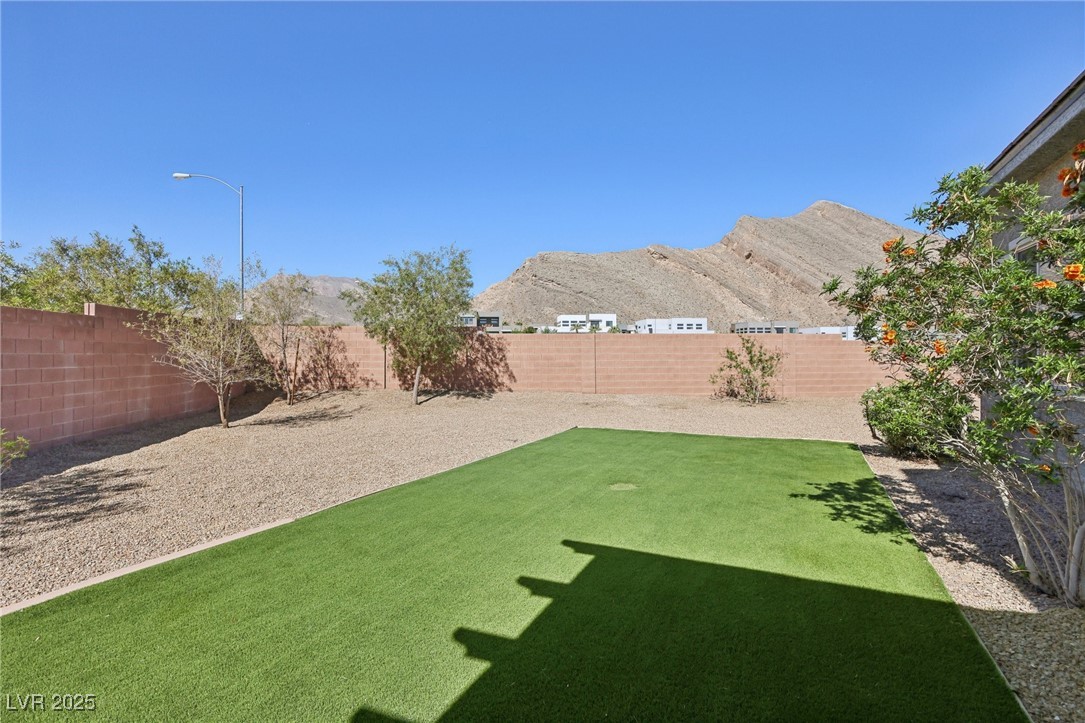 4001 Turquoise Falls Street