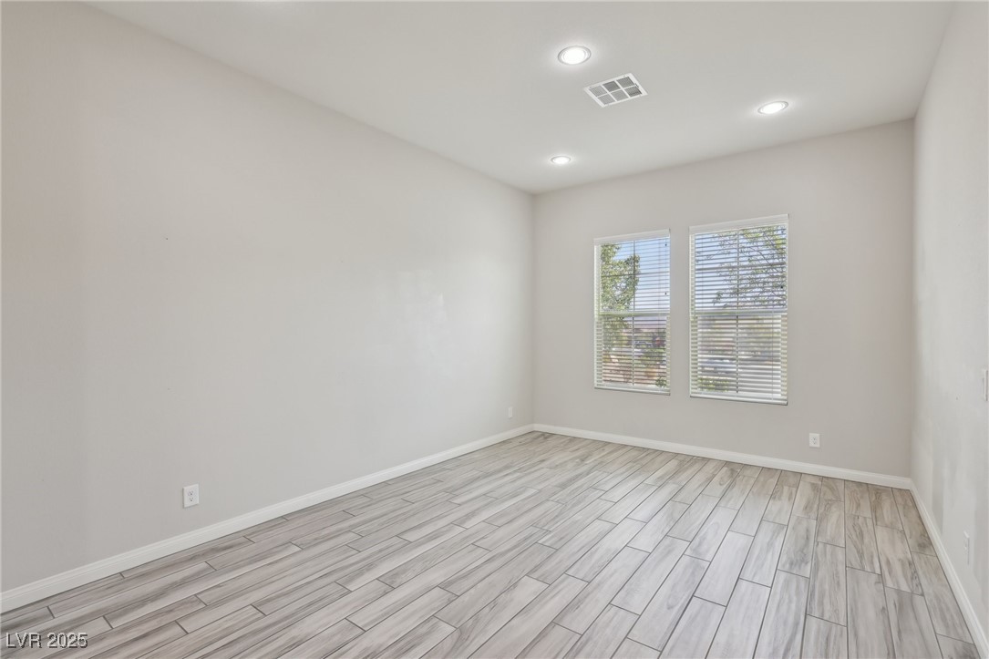 4001 Turquoise Falls Street