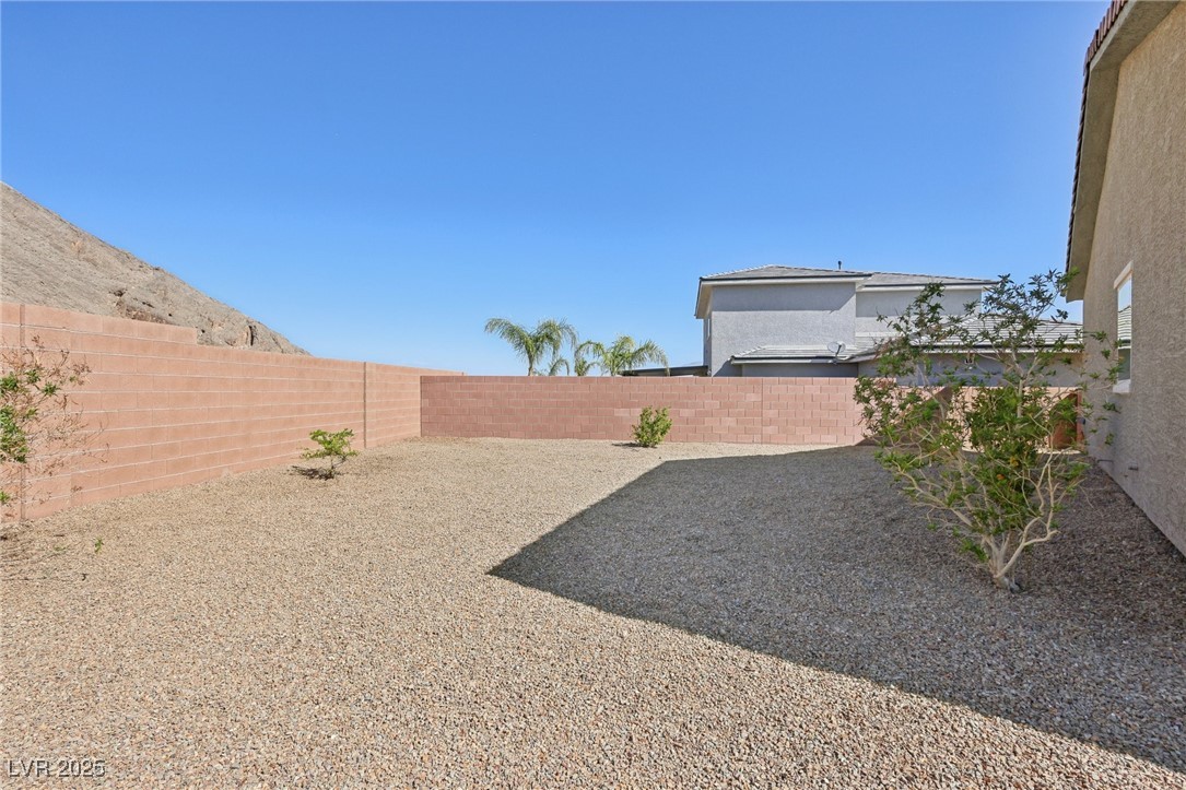 4001 Turquoise Falls Street