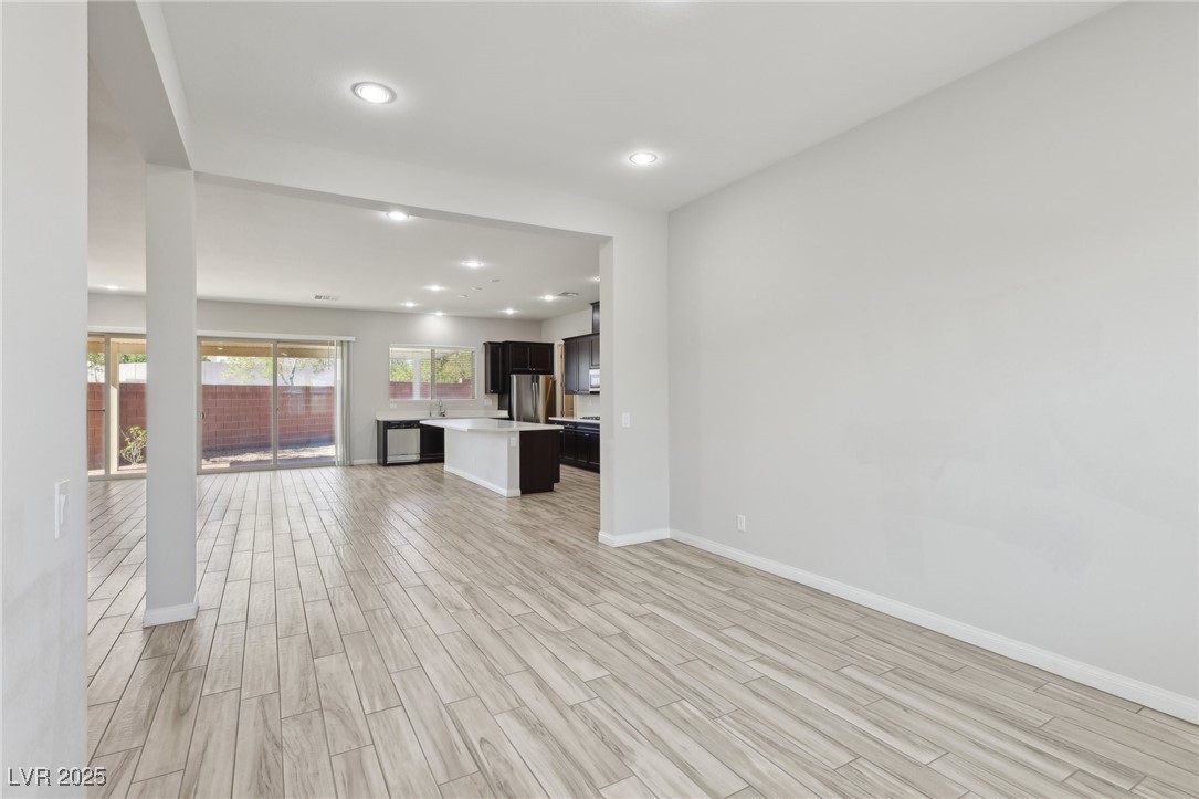 4001 Turquoise Falls Street