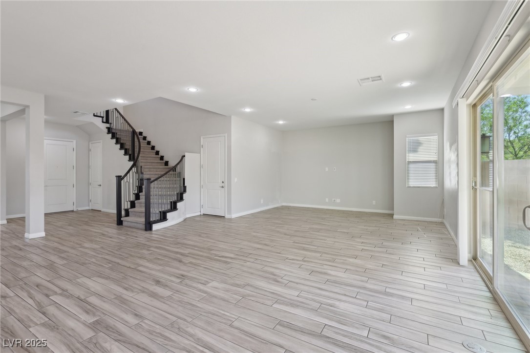 4001 Turquoise Falls Street