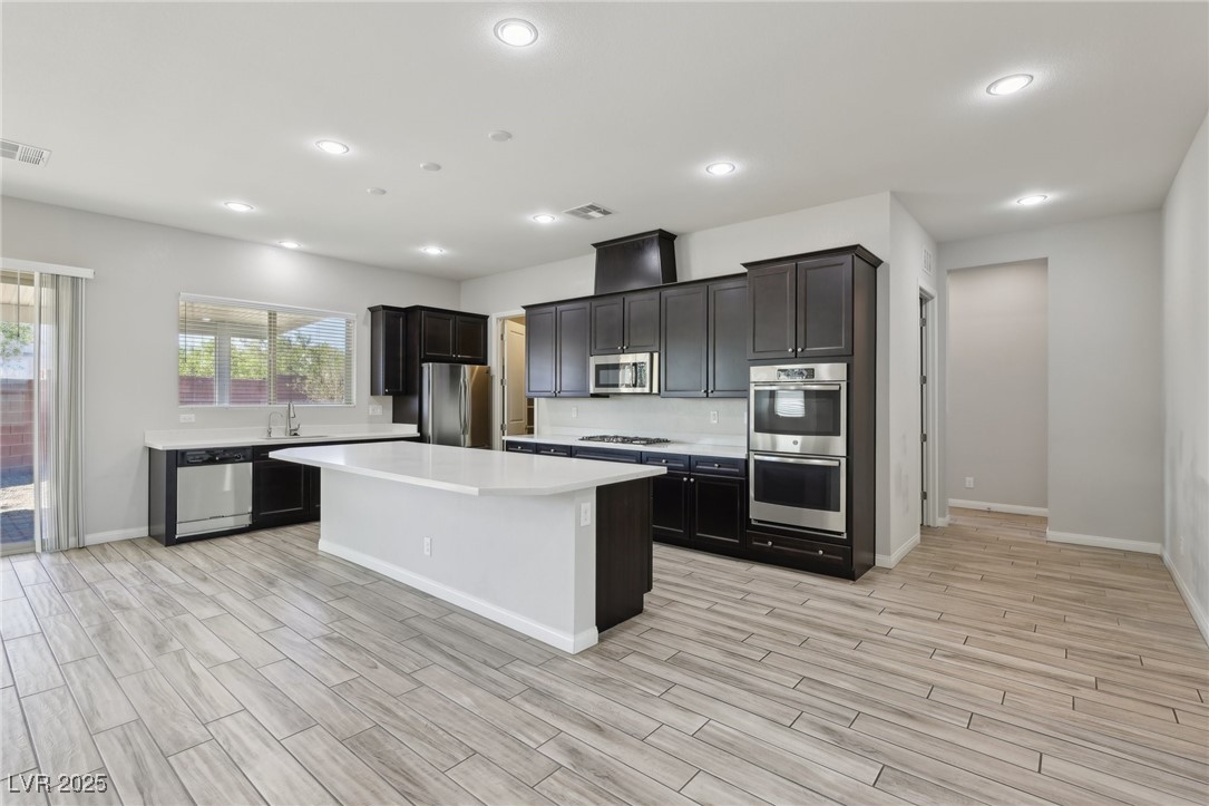 4001 Turquoise Falls Street