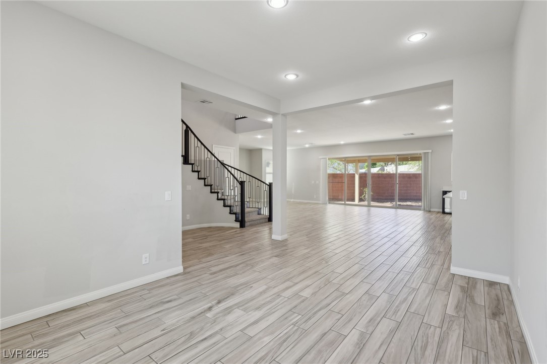 4001 Turquoise Falls Street