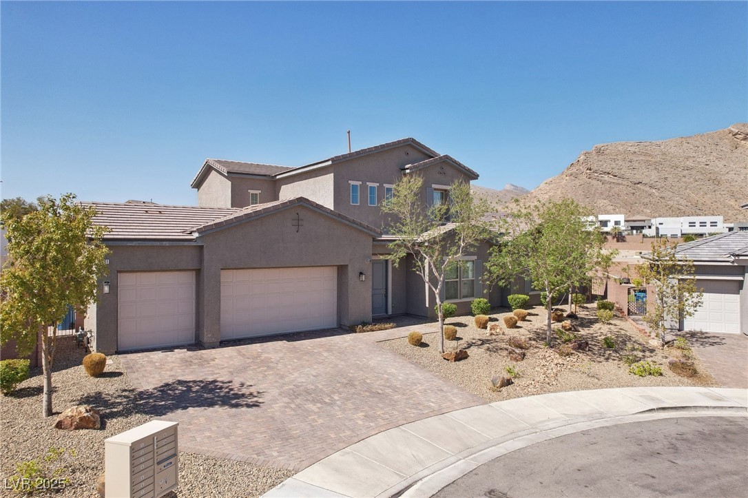 4001 Turquoise Falls Street