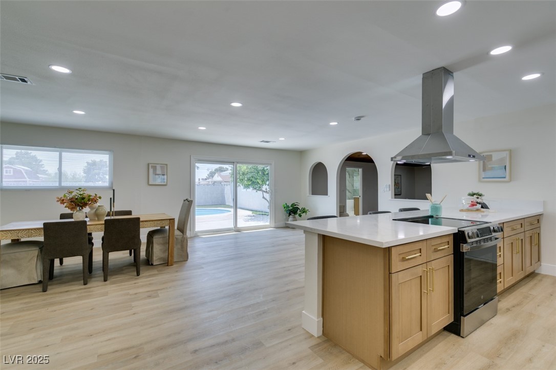 5025 West Gowan Road