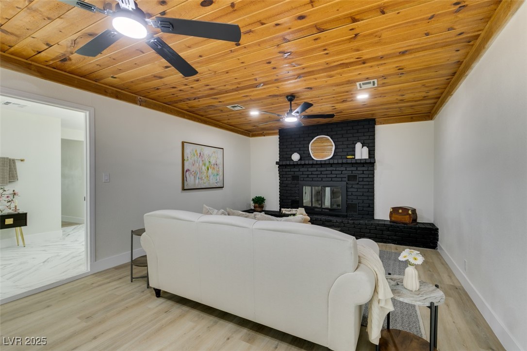 5025 West Gowan Road