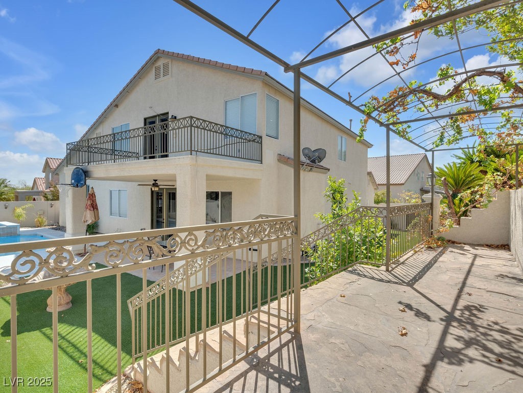 284 Sunstar Court