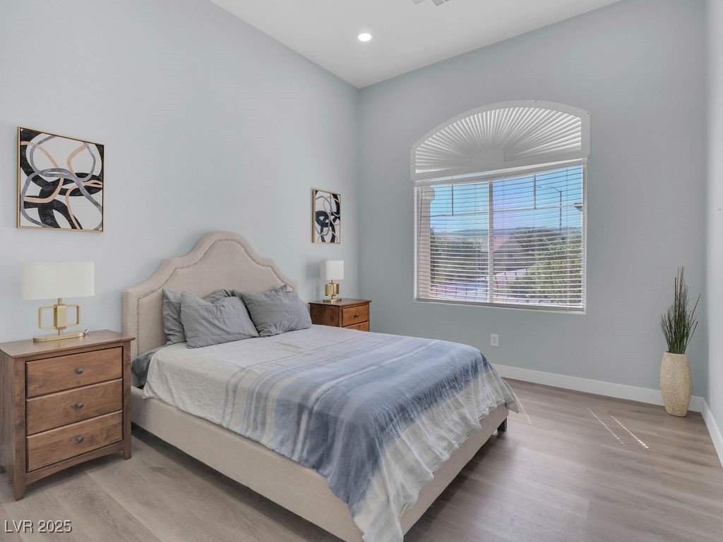 284 Sunstar Court