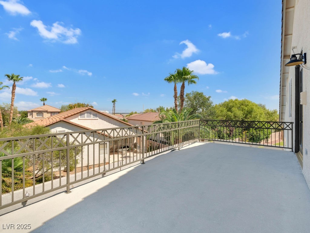 284 Sunstar Court