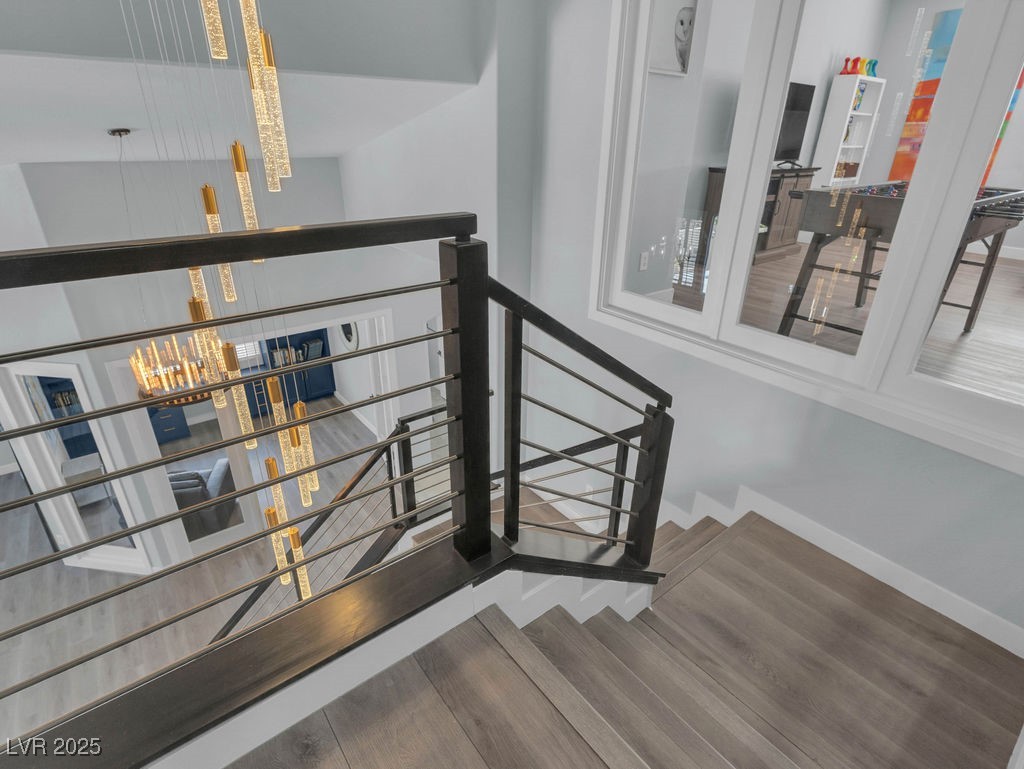 284 Sunstar Court