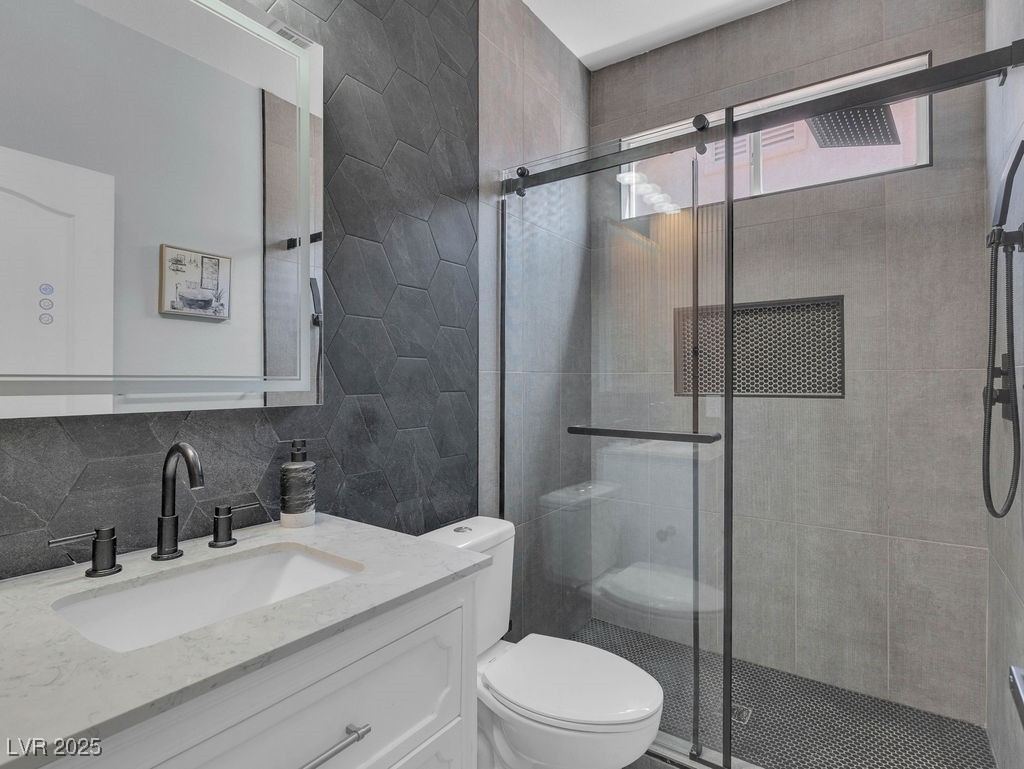 284 Sunstar Court