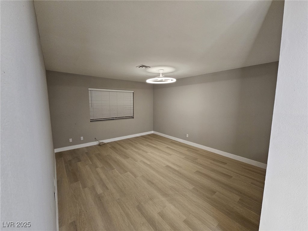 5205 Golden Lane