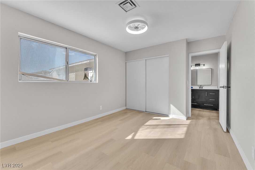 5205 Golden Lane