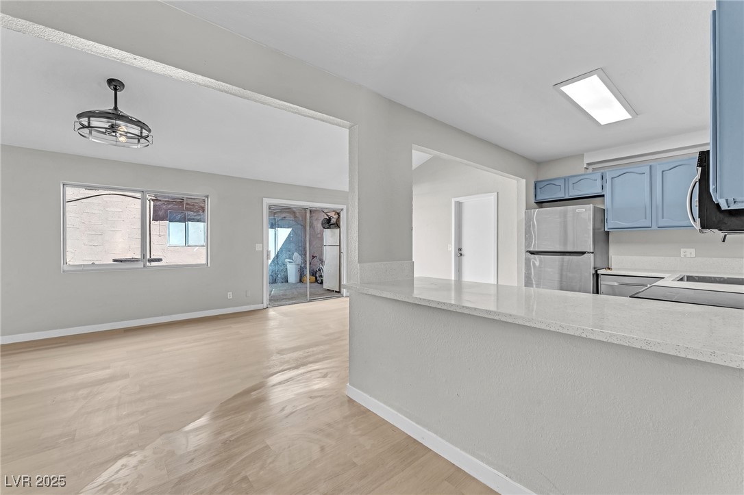 5205 Golden Lane