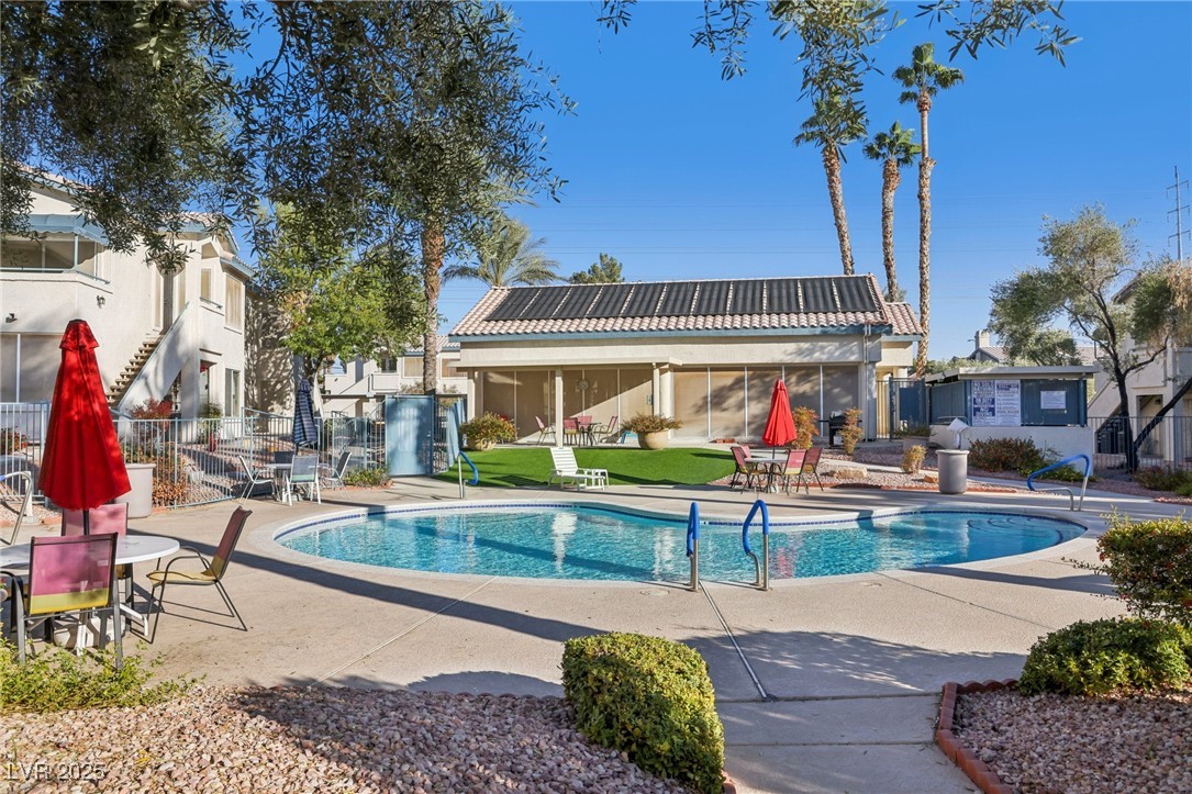 3425 East Russell Road 202