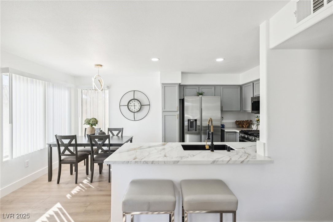 3425 East Russell Road 202