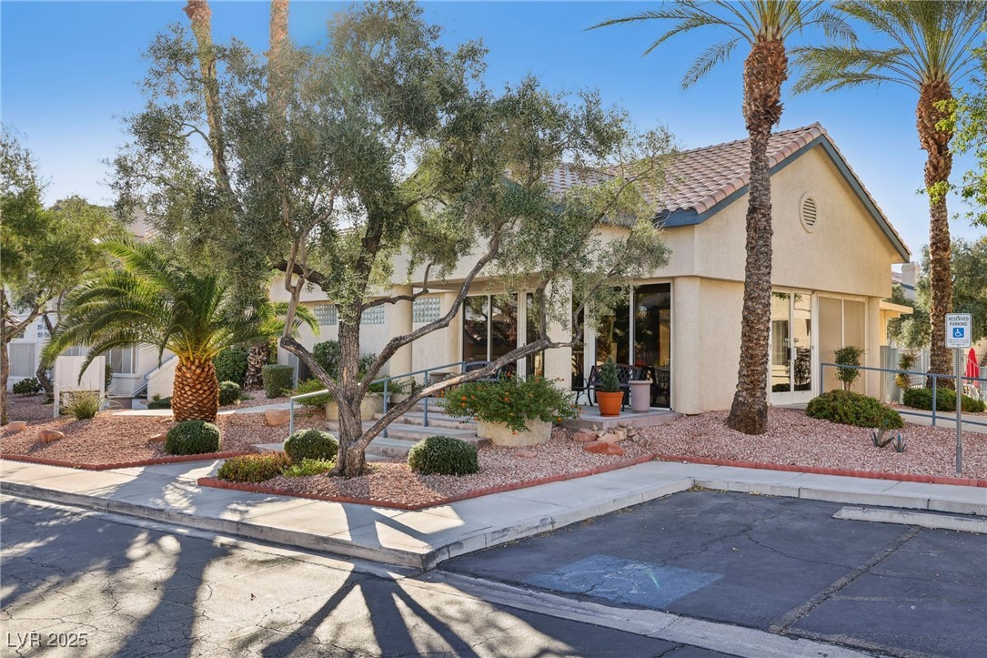 3425 East Russell Road 202