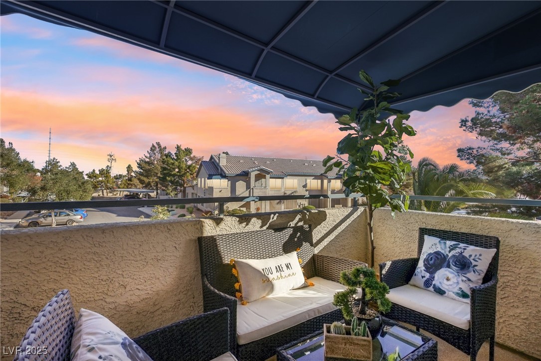 3425 East Russell Road 202