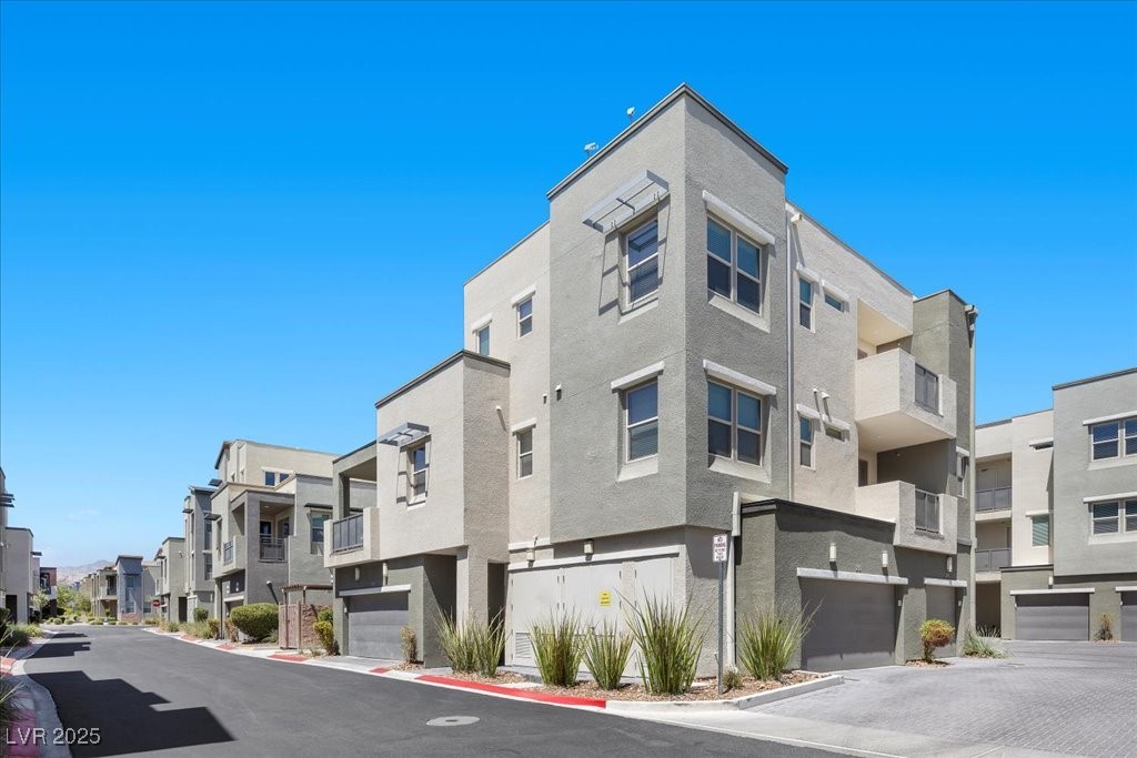 11236 Rainbow Peak Avenue 211