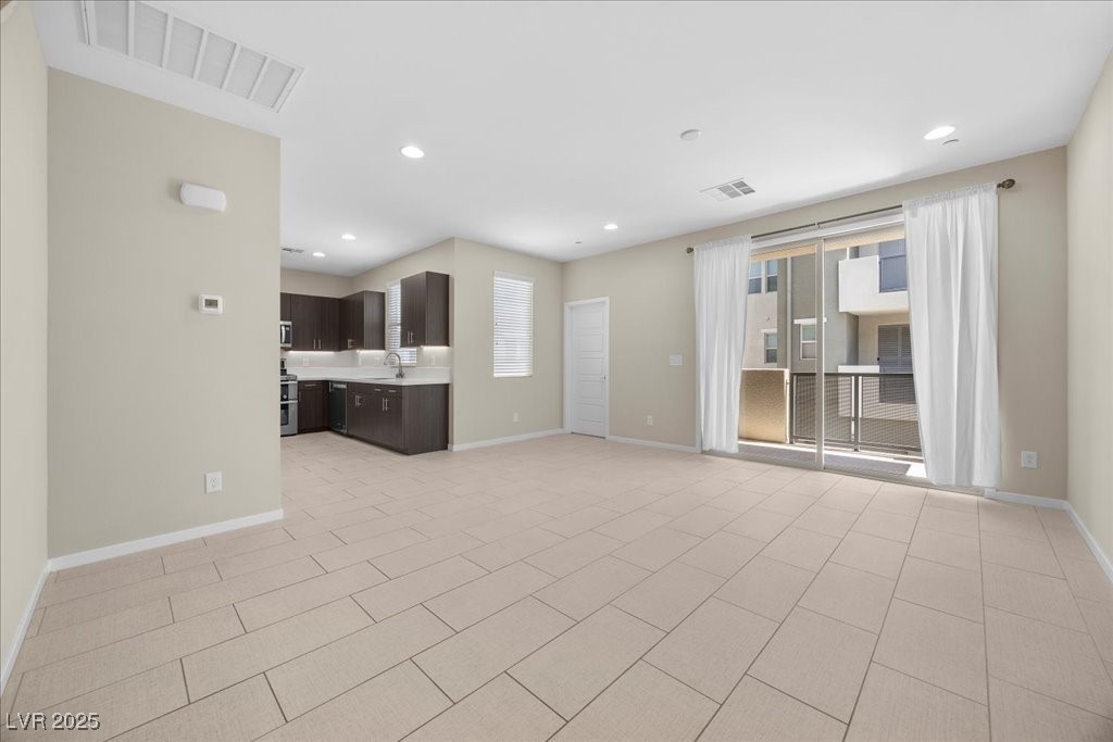 11236 Rainbow Peak Avenue 211