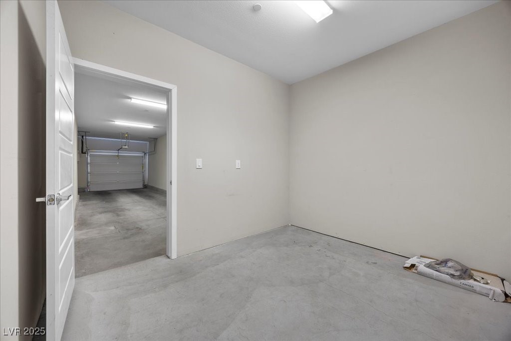 11236 Rainbow Peak Avenue 211