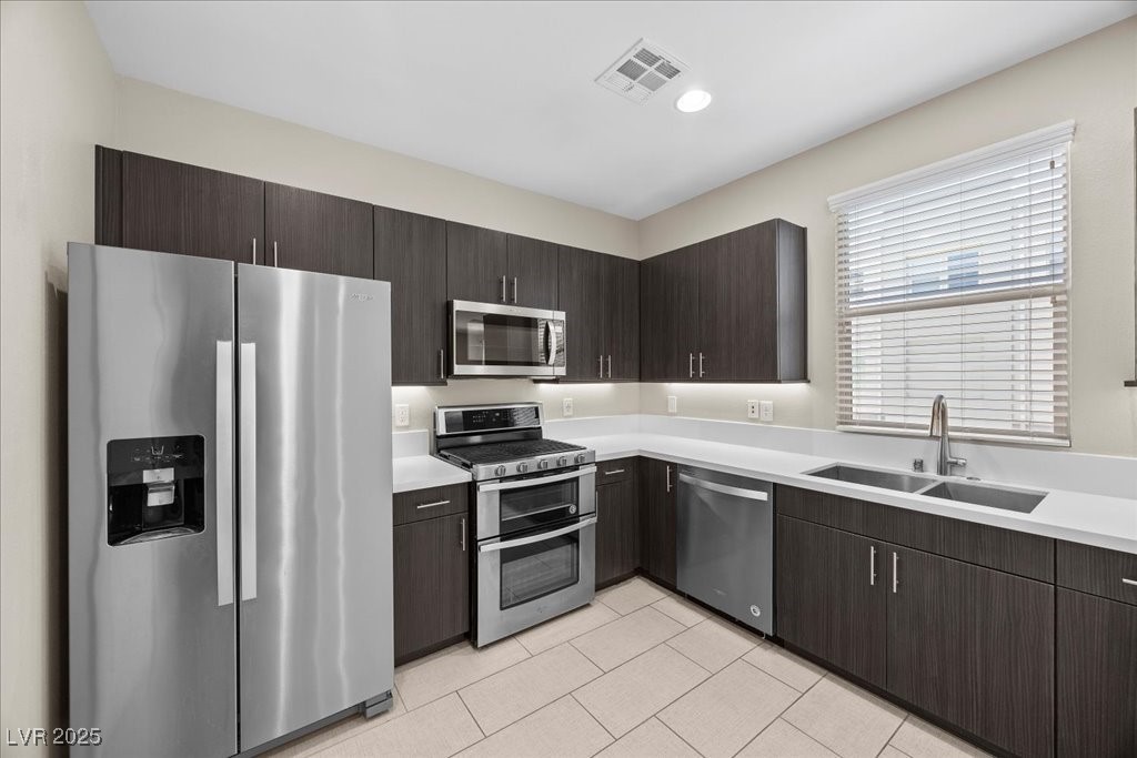 11236 Rainbow Peak Avenue 211