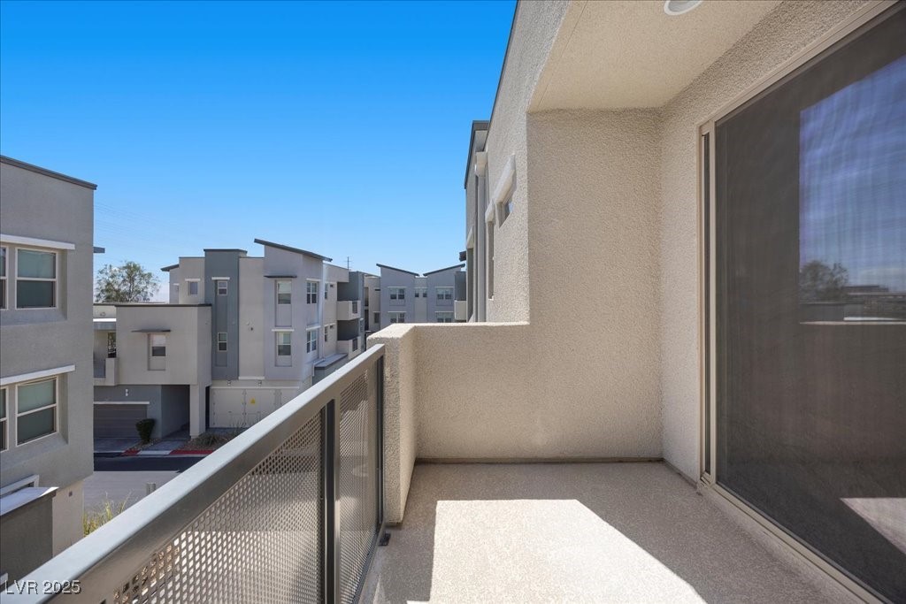 11236 Rainbow Peak Avenue 211