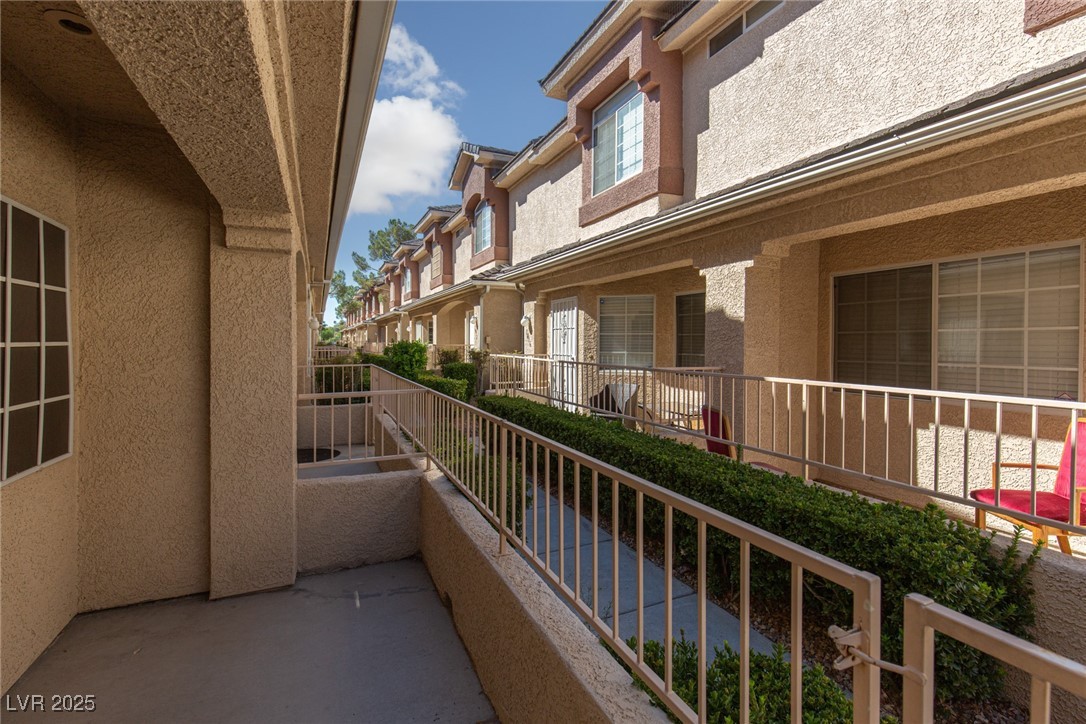 1021 DUSTY CREEK Street