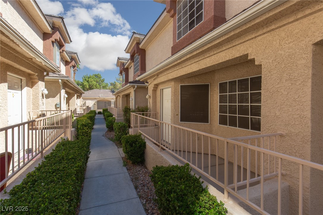 1021 DUSTY CREEK Street