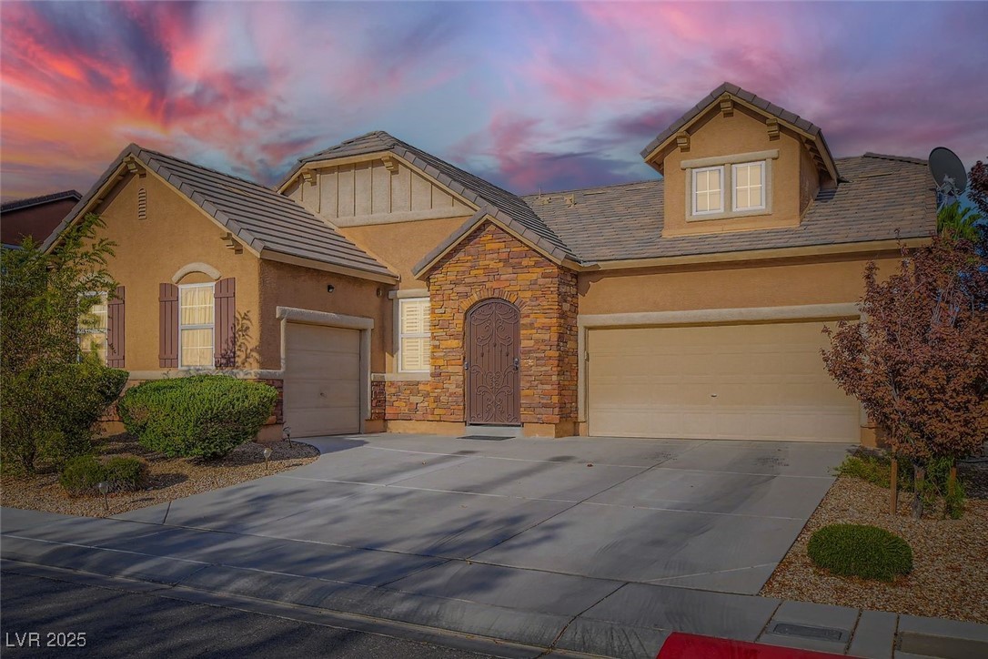 8224 Pink Desert Street
