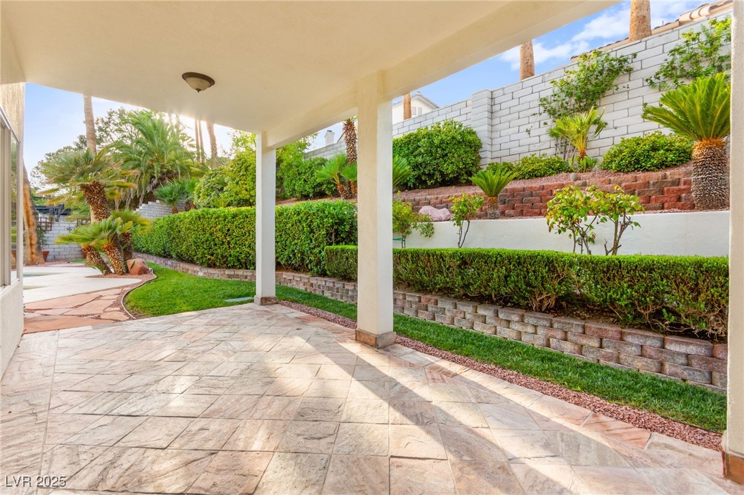 9608 Bottle Creek Lane