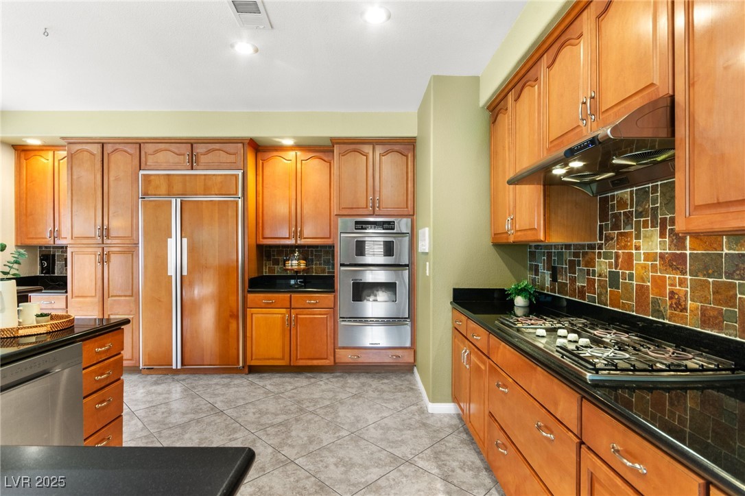 9608 Bottle Creek Lane