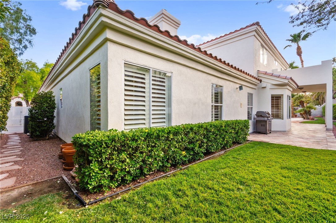 9608 Bottle Creek Lane