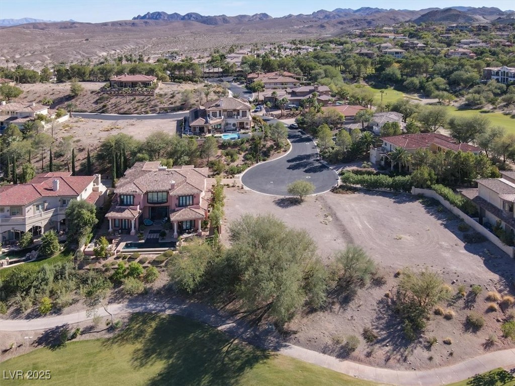 10 Via Ravenna Court