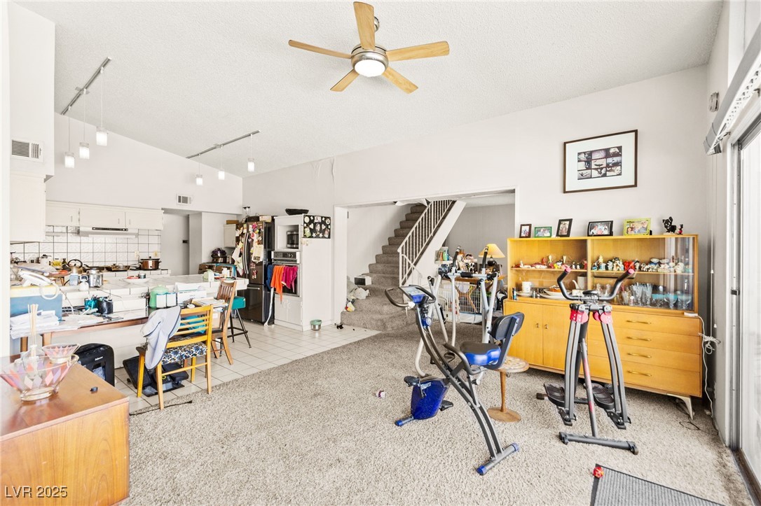 3368 Nahatan Way