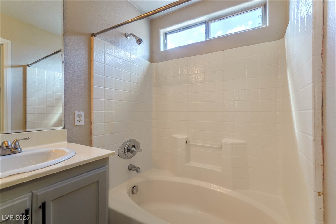 6914 Graceful Cloud Avenue