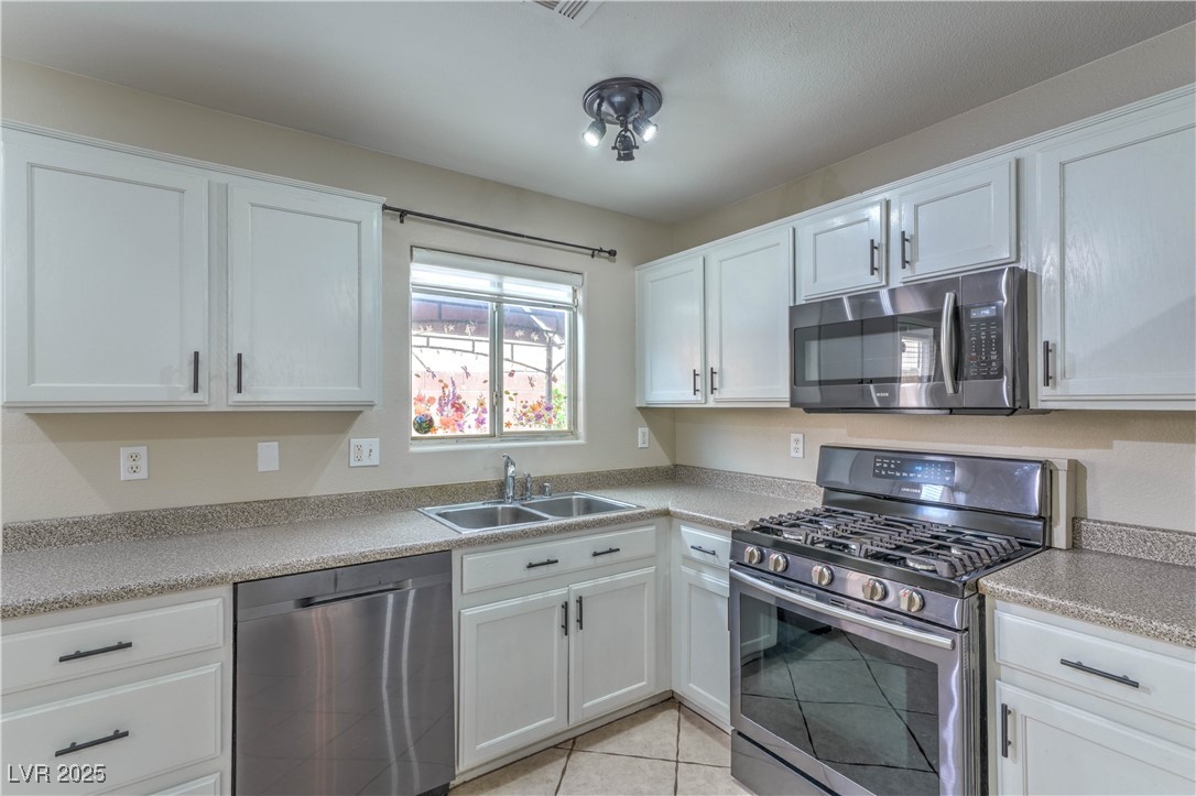 6914 Graceful Cloud Avenue