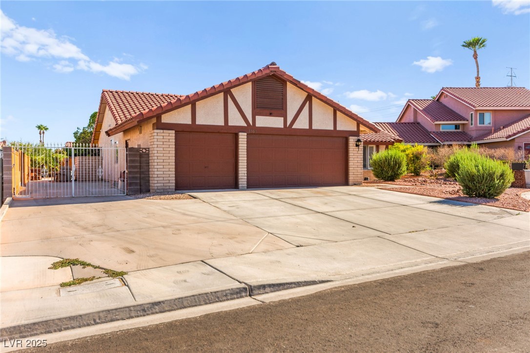 8505 Custer Court
