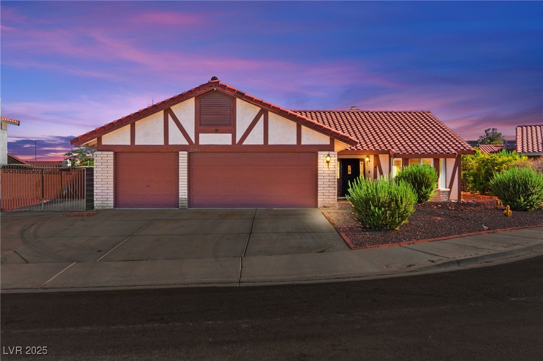 8505 Custer Court