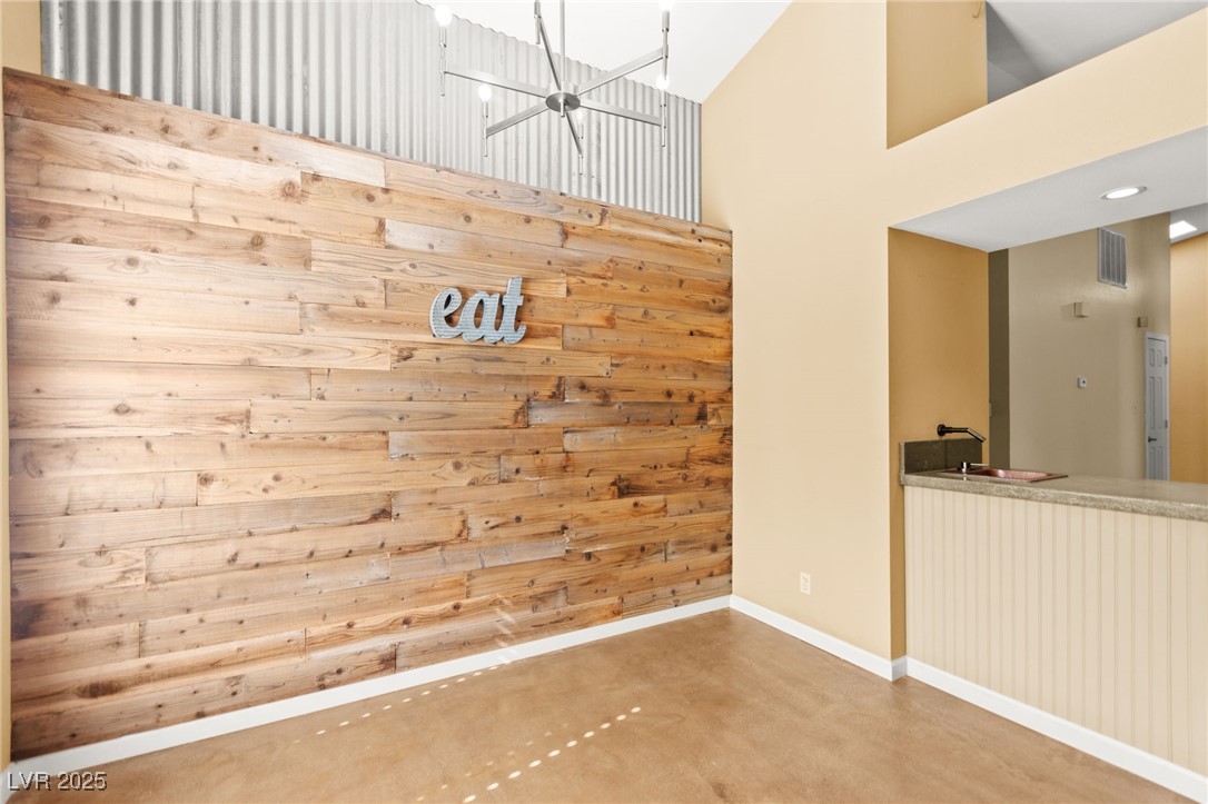 8505 Custer Court