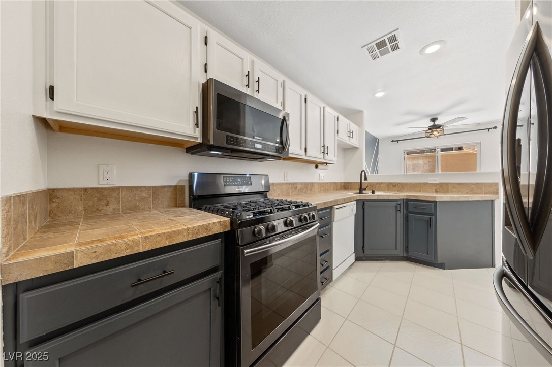 508 Breezy Orchard Street