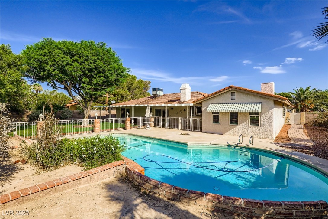 1543 Berendo Drive