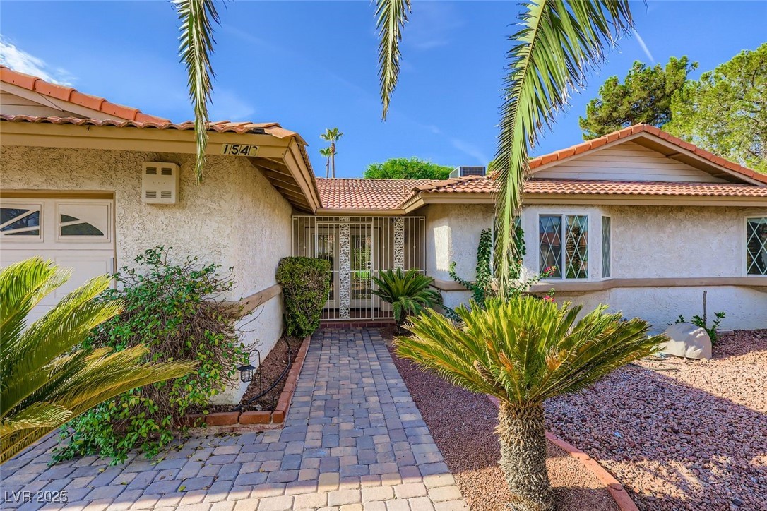 1543 Berendo Drive