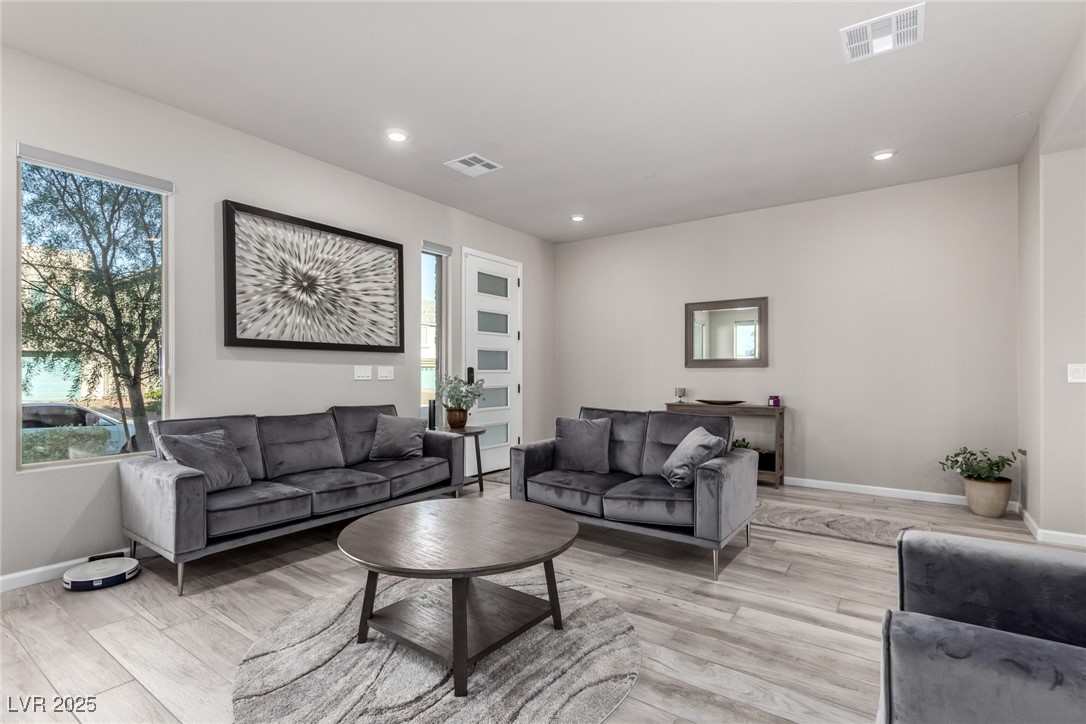 8775 Twisted Vine Lane