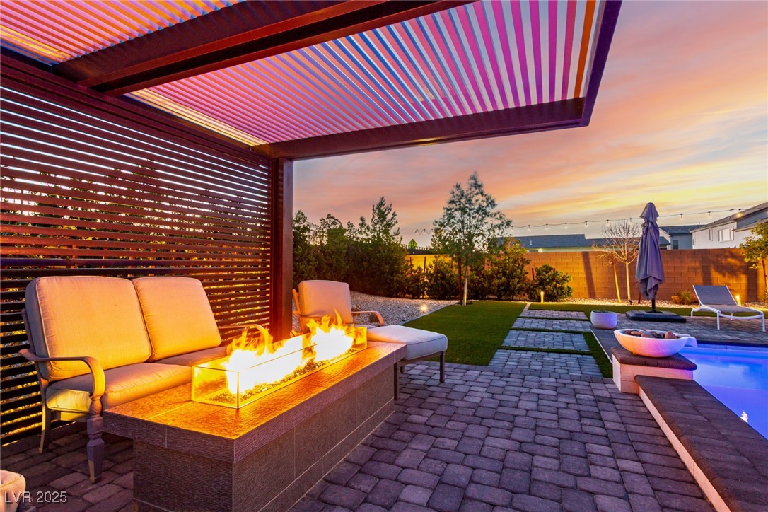 8775 Twisted Vine Lane